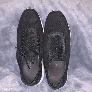 Black 7 1/2 grand 0s